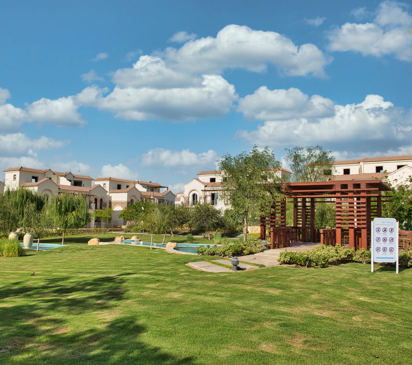 Mature landscaped gardens and walking areas at Divina Gardens